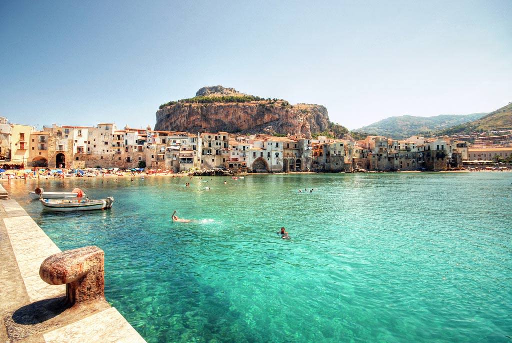 home-holiday-cefalu-sicily-sicilia