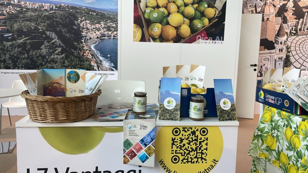 Gal-Aci-Limone-Etna.jpeg