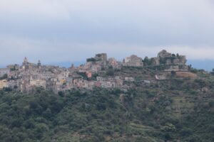 Castiglione visto da strada Novara