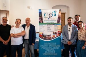 Rappresentanti Gal Tirrenico da sx Roberto Sauerborn-Eugenio Aliberti-Carmelo Pietrafitta-Giuseppe Mnadanici-assessori Castroreale Andrea Triolo e Chiara Giuttari-IMG-20250725