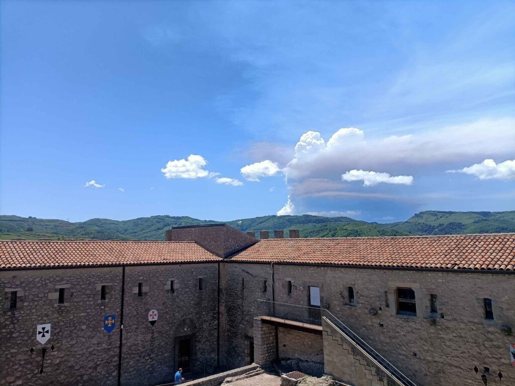 castello Montalbano elicona
