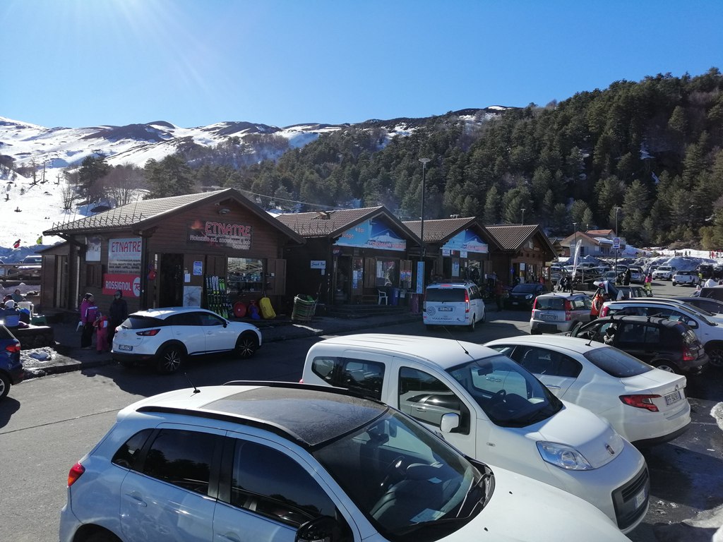 LINGUAGLOSSA – Etna Nord, nuove regole per arrivare a Piano Provenzana? Max 22 autobus al giorno