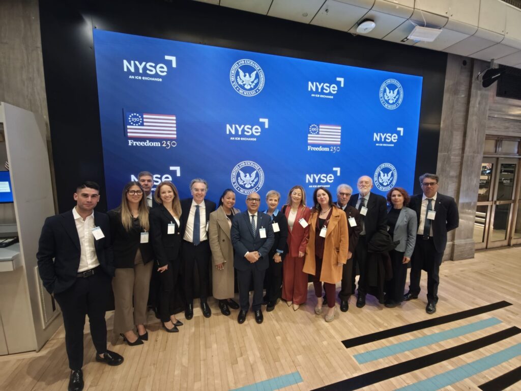 La delegazione del Progetto Cluster in Sicilia a Wall Strett